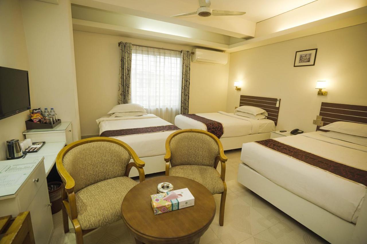 Hotel Shuktara Dhaka Zewnętrze zdjęcie