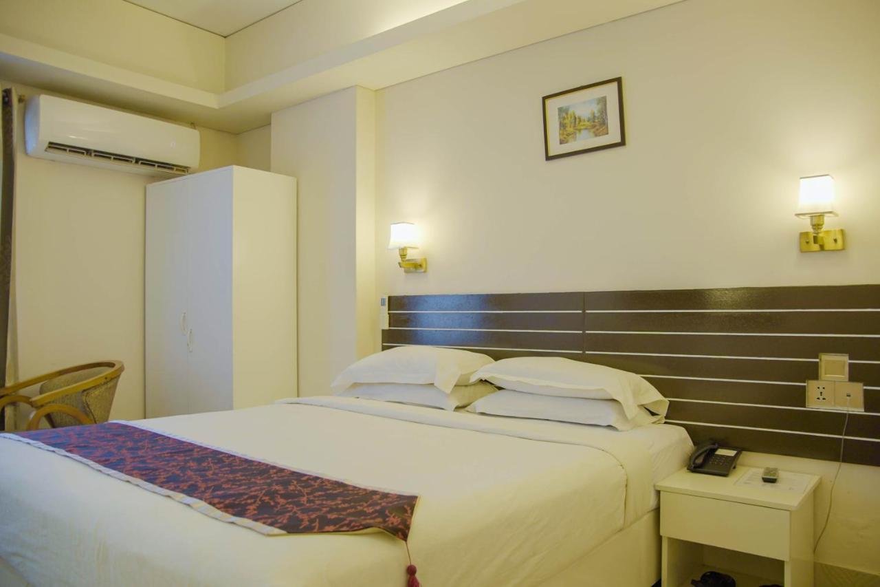 Hotel Shuktara Dhaka Zewnętrze zdjęcie